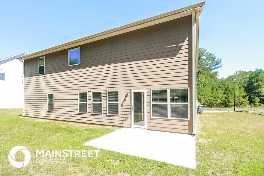Building Photo - 5663 Valley Loop