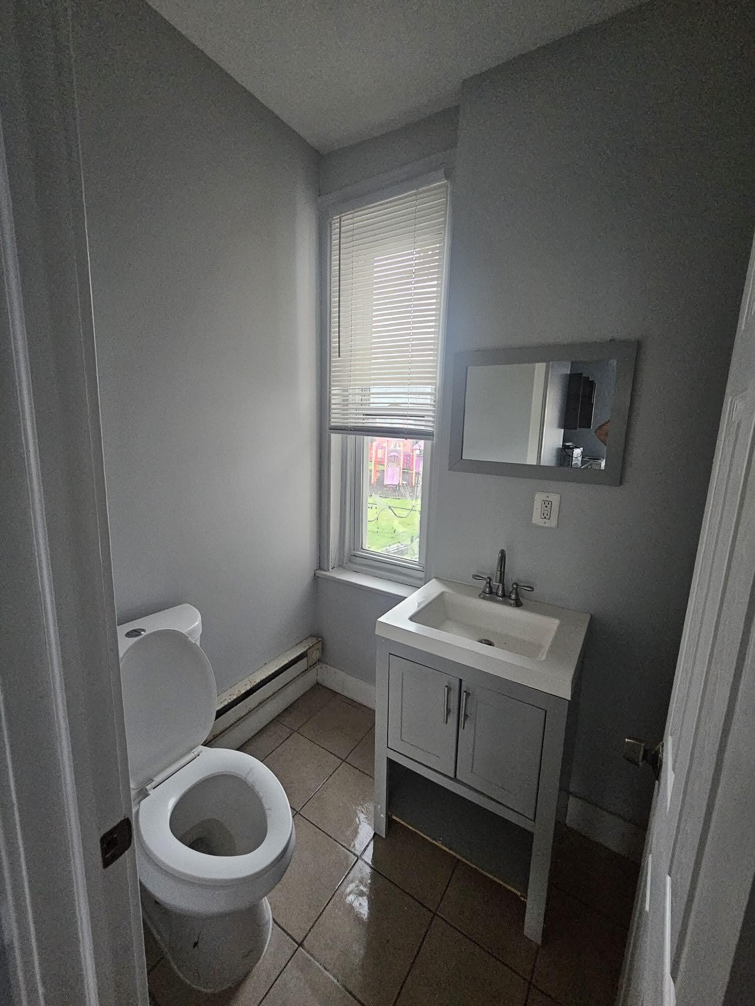 Bathroom - 5210 Master St