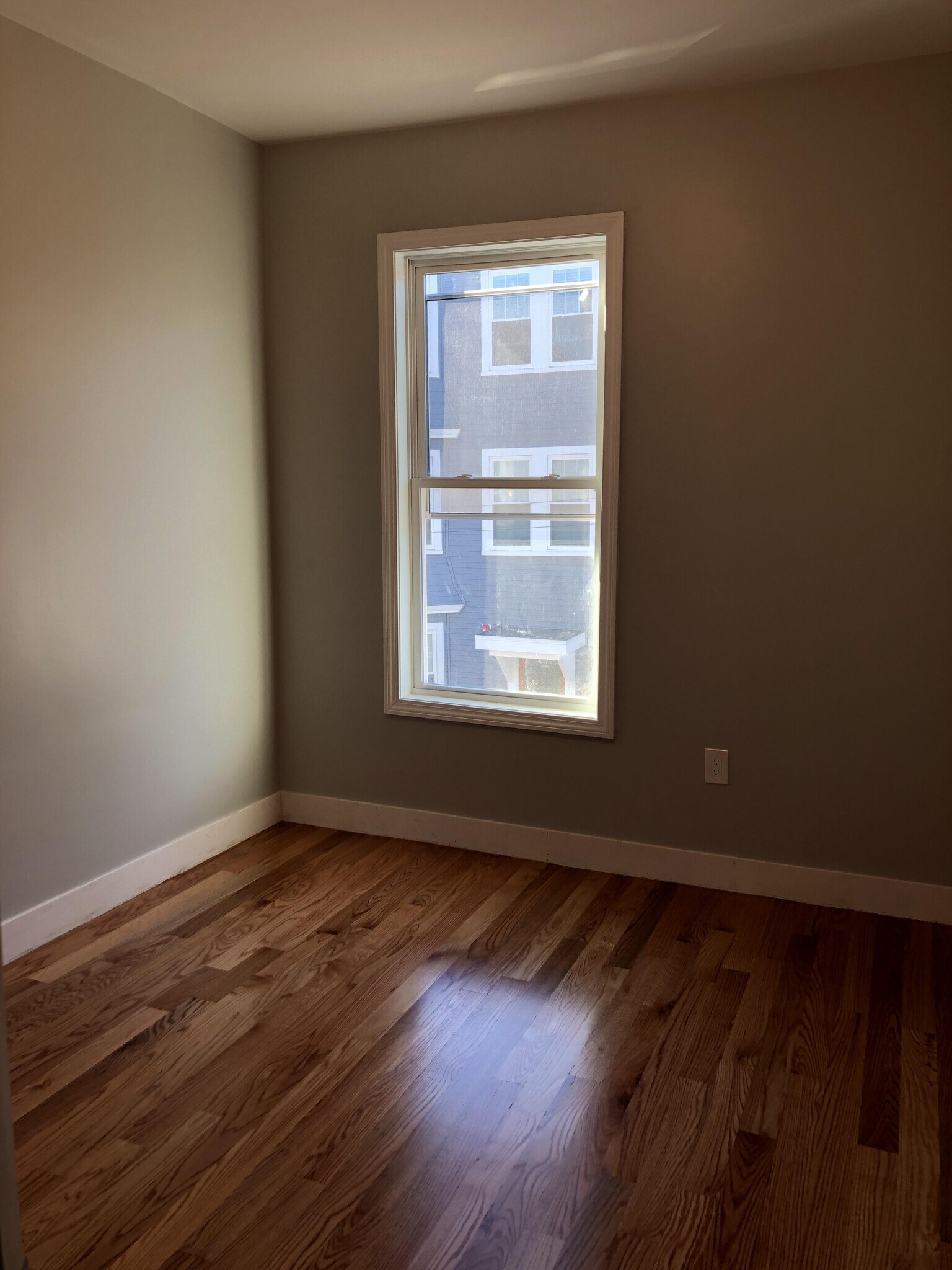 Building Photo - 19 Washburn St