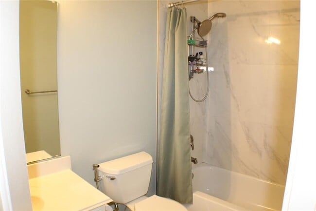 Building Photo - 1718 Heddon Falls Dr