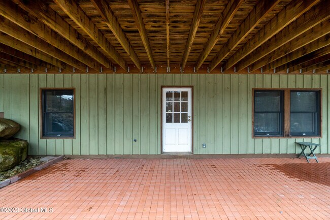 Building Photo - 221 Young Rd