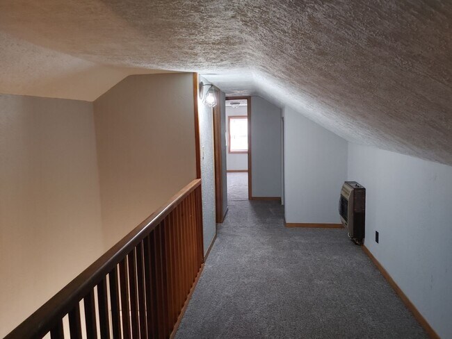 Building Photo - 1400 Newberry Dr