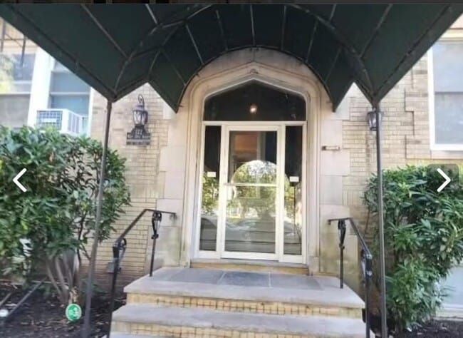 Building Photo - 122 W 39th St