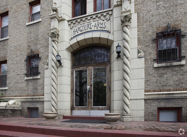 Building Photo - Harcourt Arms