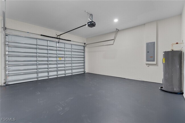 Building Photo - 1134 Cummings St E