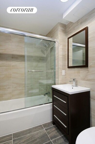 Building Photo - 207 W 115th St