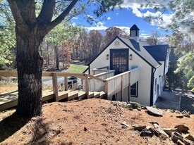 Building Photo - 2614 Boston Post Rd