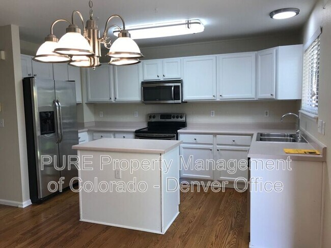 Building Photo - 9708 S Castle Ridge Cir