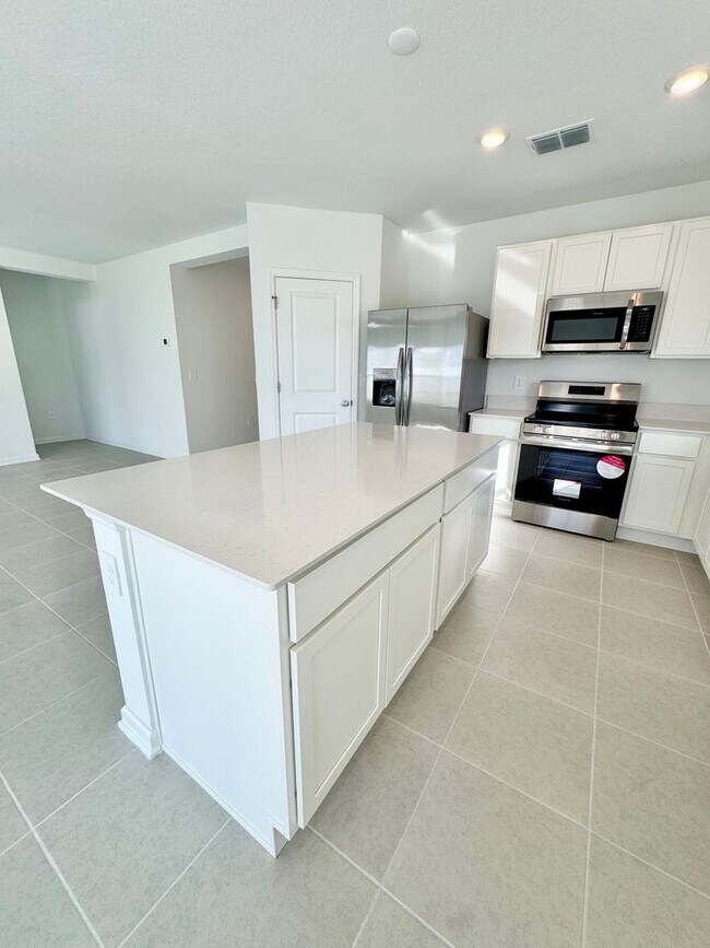 Building Photo - Be the First to Live Here | Stunning New Construction Home in Hidden Ridge