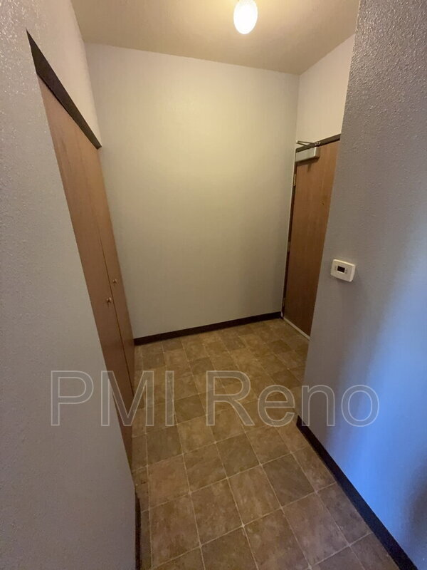 Building Photo - 1600 I St