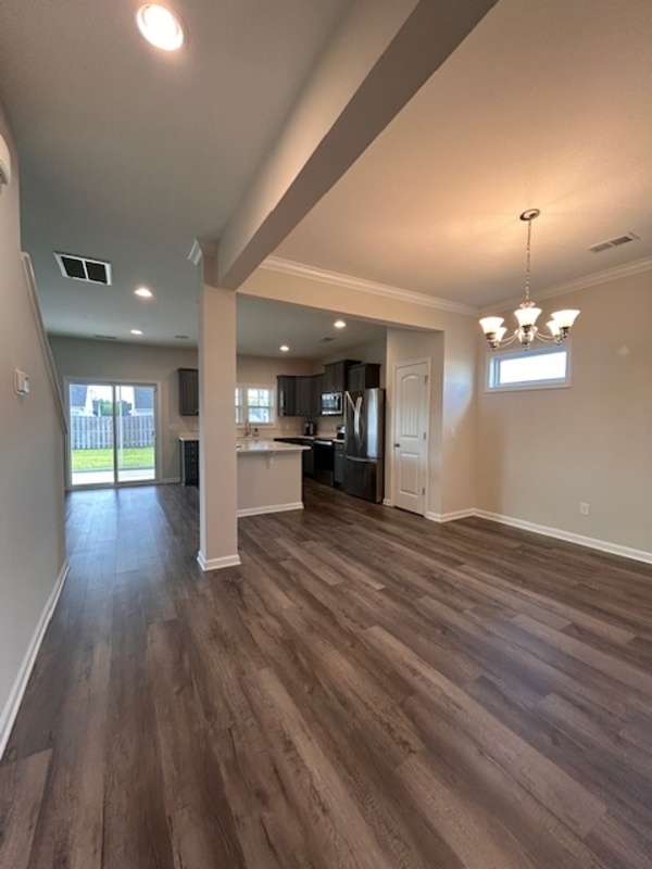 Building Photo - 747 Bustling Br Ln