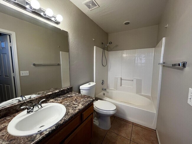 Building Photo - 8802 E University Dr