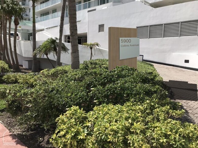 Building Photo - 5900 Collins Ave