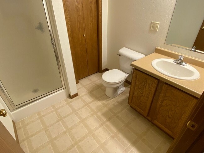 Building Photo - Updated 4-Bedroom, 3-Bath Home with Walk-Out Basement
