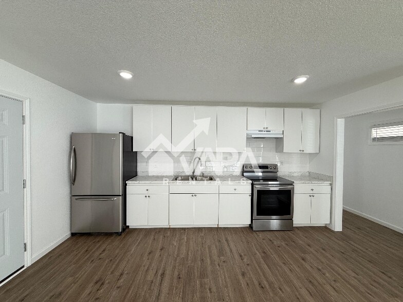 Building Photo - 143 Huxley Dr