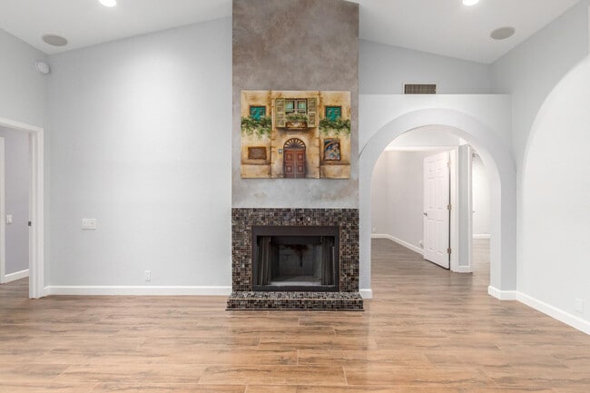 Building Photo - 11188 N 110th Pl