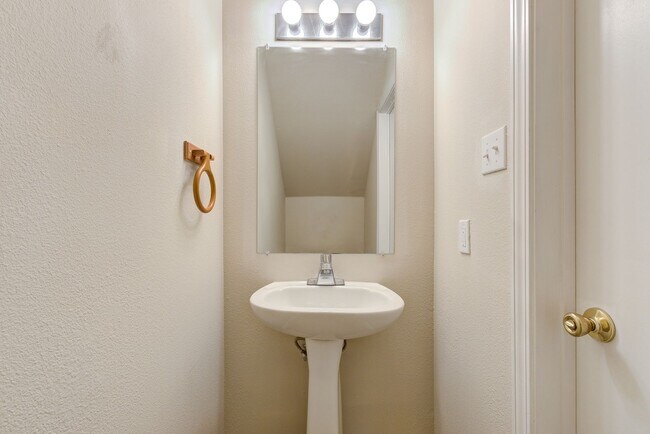 Building Photo - ***APPLICATION CURRENTLY UNDER REVIEW***Tw...
