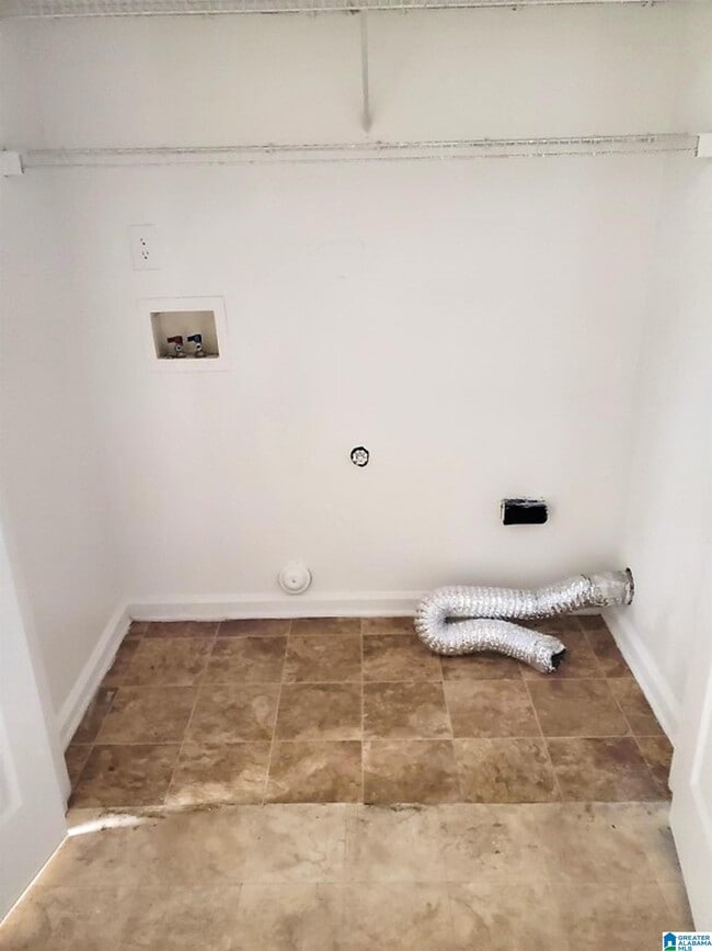 Building Photo - 356 Rocky Ridge Cir