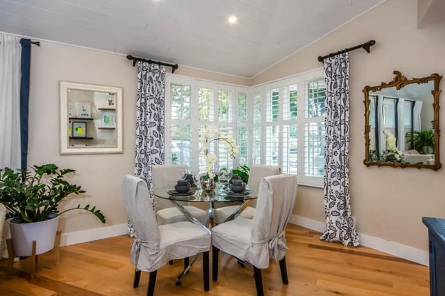 Building Photo - 340 Jarvis Ct