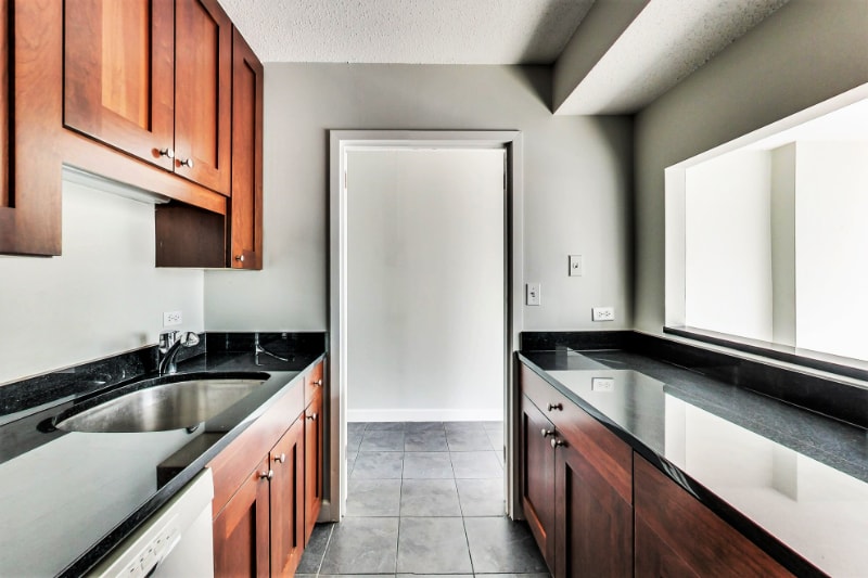 Building Photo - 10 E Ontario St