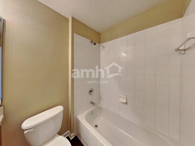 Building Photo - 9215 Hawks Haven Ct