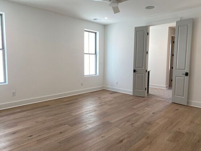 Building Photo - Beautiful New House in West Nashville - Hi...