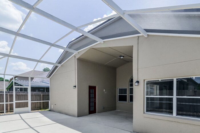 Building Photo - 2121 River Park Blvd