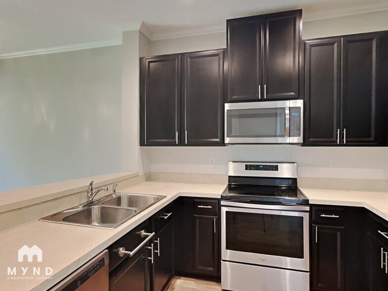 Building Photo - 7043 Spotted Deer Pl