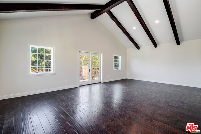 Building Photo - 17390 Tramonto Dr