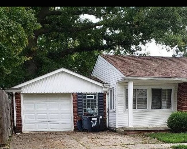 Building Photo - 20405 Kingsville St