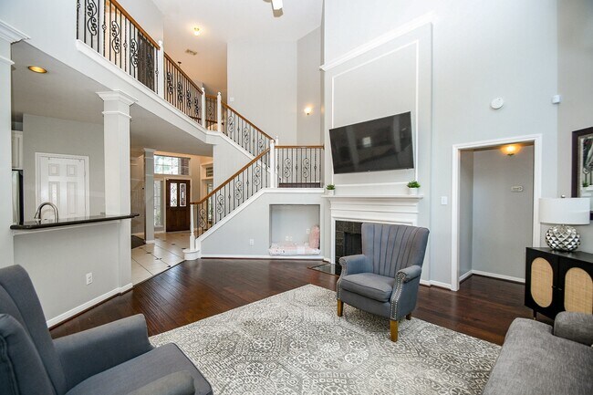 Building Photo - 2114 Thistlerock Ln