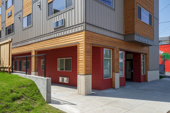 Building Photo - Asher22