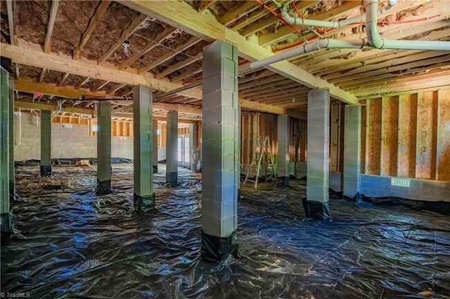 Building Photo - 6 Teaberry Ct