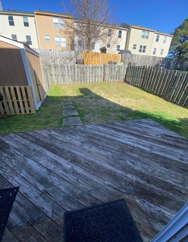 Building Photo - 8400 Brigadoon Ct