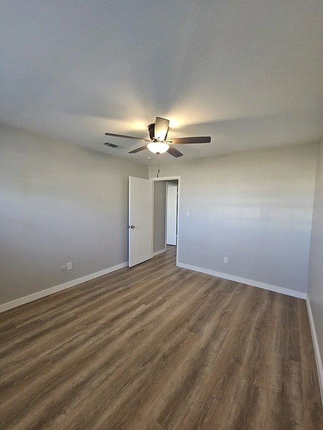 Building Photo - 4319 Baynard Dr