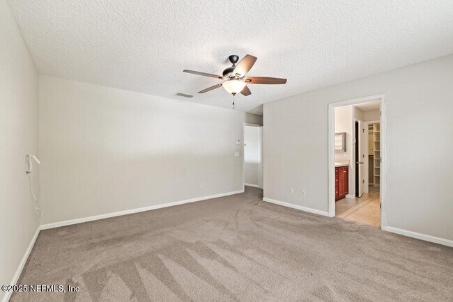 Building Photo - 3149 Silverado Cir