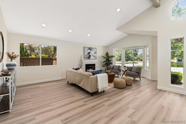Building Photo - 1123 Rocky Point Way