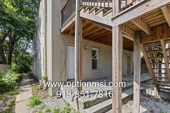 Building Photo - 1/2 month free if moved in by 7/31!! Available NOW