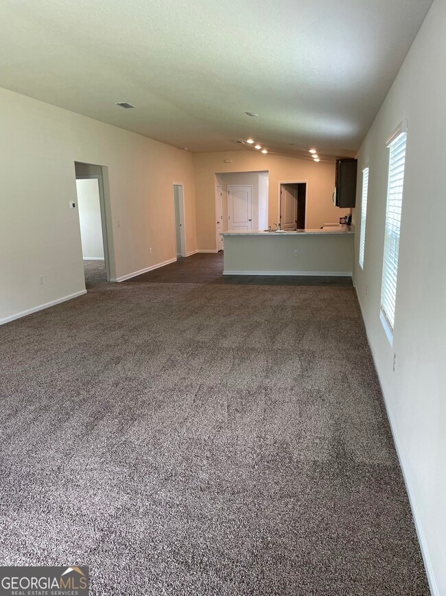 Building Photo - 127 Teakwood Dr