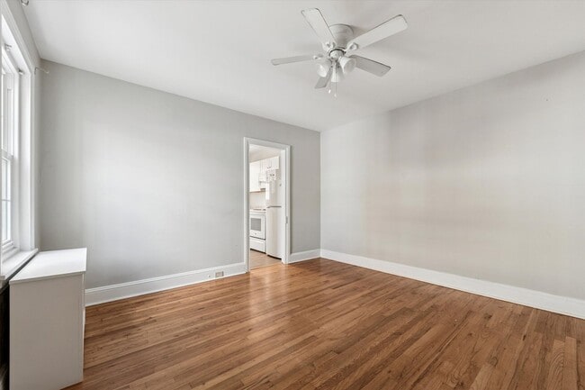 Building Photo - Updated 2BR Apartment in the Heart of West Chester Borough