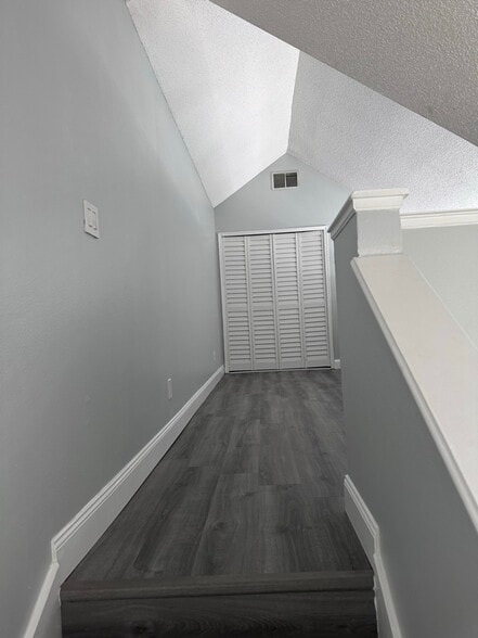 Building Photo - 5998 Westgate Dr