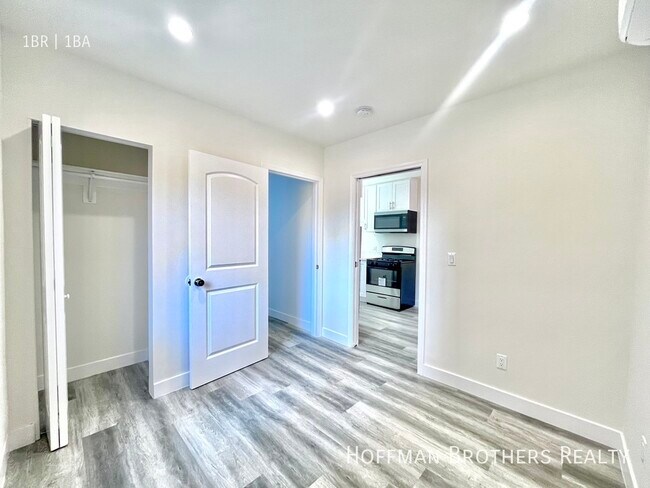 Building Photo - 420 N Sierra Bonita Ave