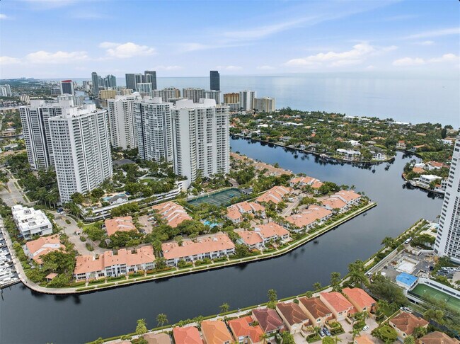 Building Photo - 3675 N Country Club Dr