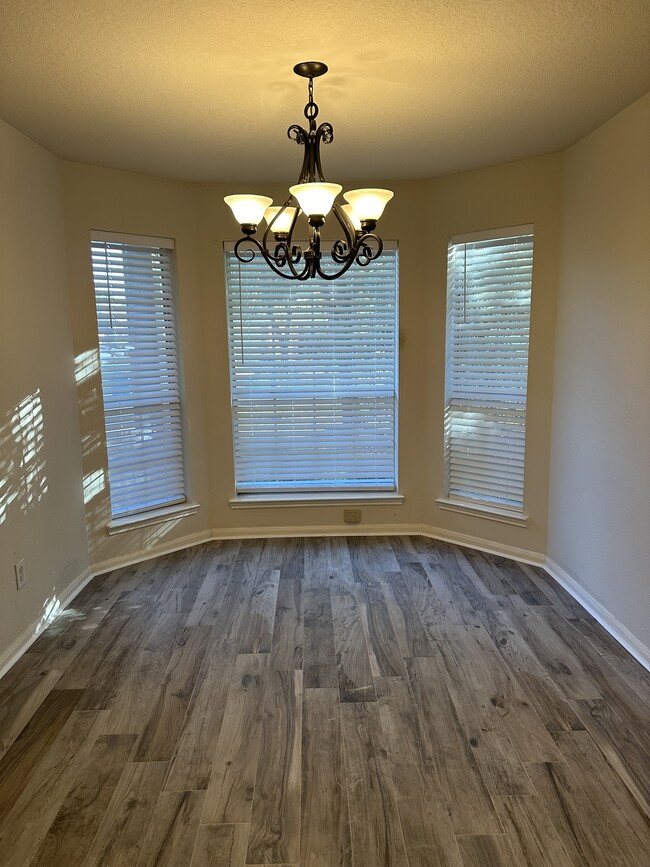 Dining Room - 4910 Kalithea Ct