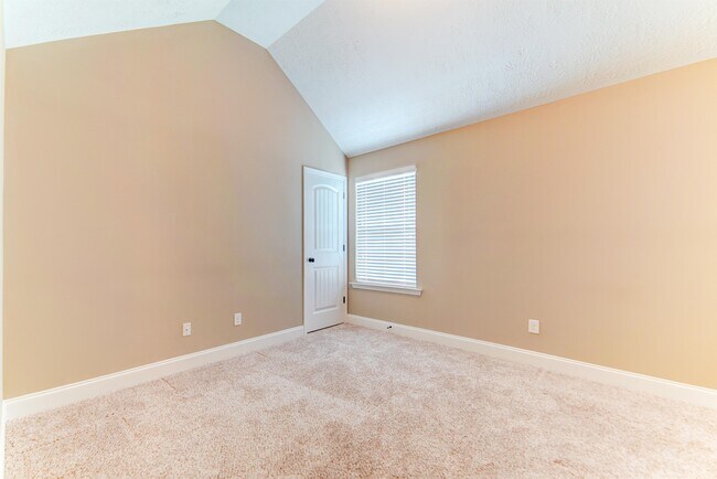 Building Photo - 2504 Kari Ln