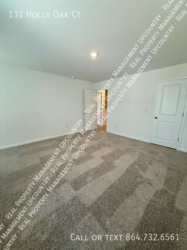 Building Photo - 131 Holly Oak Ct