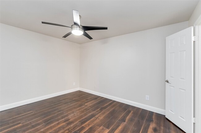 Building Photo - 3231 Allen Pkwy