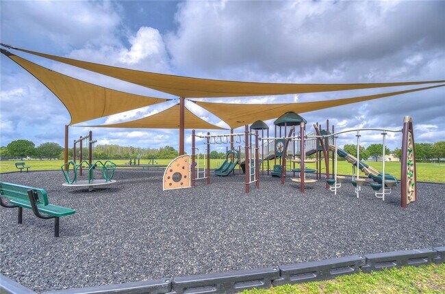 Building Photo - 17455 Garden Heath Ct