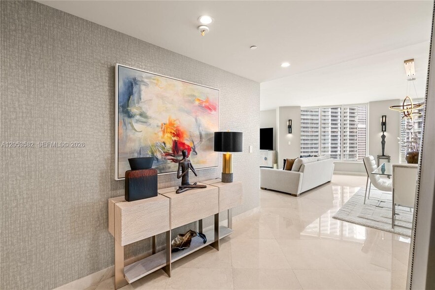 Building Photo - 901 Brickell Key Blvd