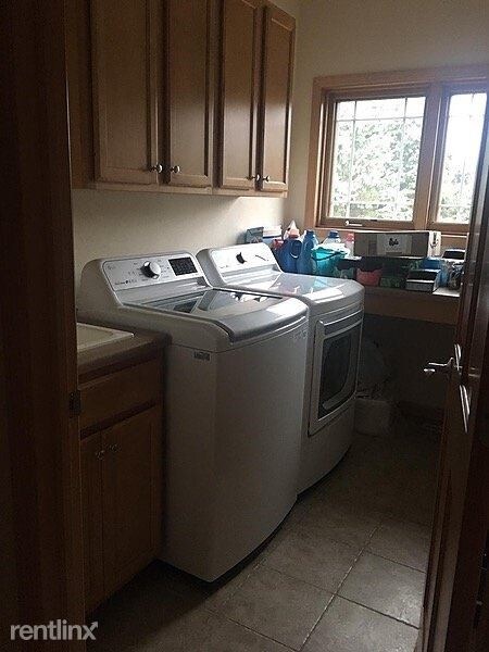 Building Photo - 4 br, 3.5 bath House - 2 Greystone Circle